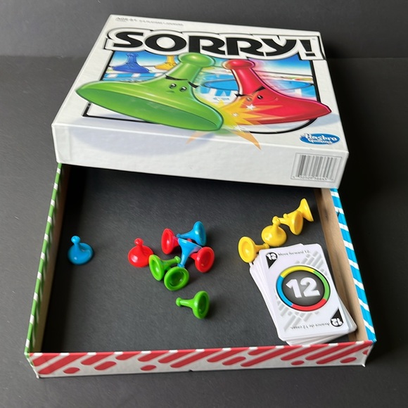 Sorry! Board Game. Hasbro Gaming, age 6+ - Picture 7 of 7